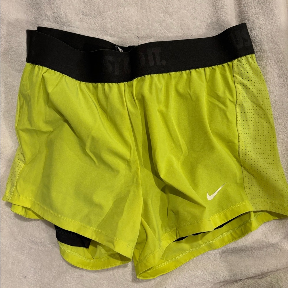 Nike running shorts size M